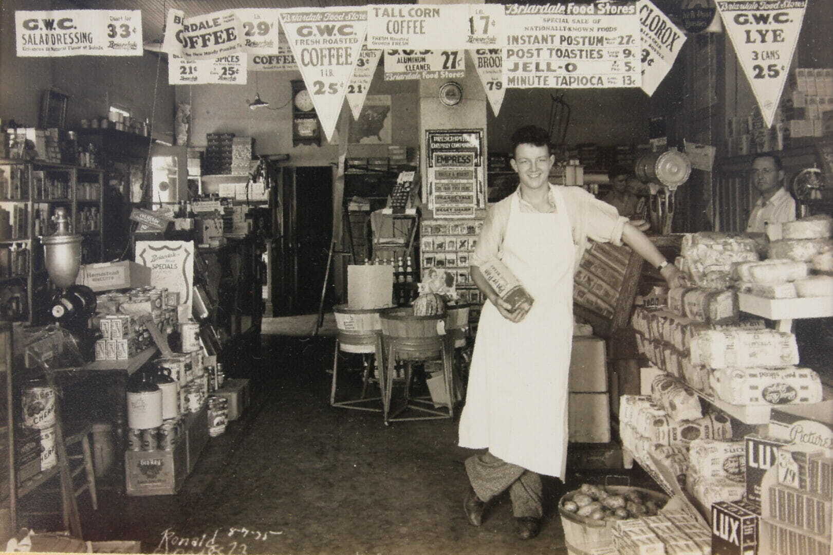 Grocery store 1935